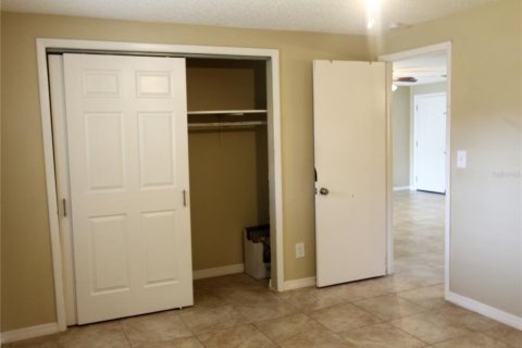Apartamento en alquiler en Zephyrhills, Florida, 2 dormitorios, 78.97 m2 № 1917306 - foto 3