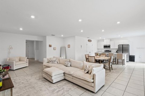Casa en venta en Weeki Wachee, Florida, 4 dormitorios, 173.45 m2 № 2116755 - foto 30