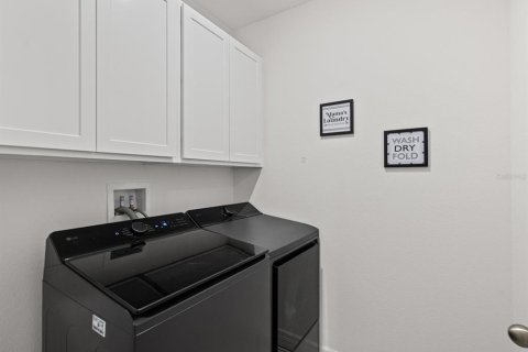 Casa en venta en Weeki Wachee, Florida, 4 dormitorios, 173.45 m2 № 2116755 - foto 12