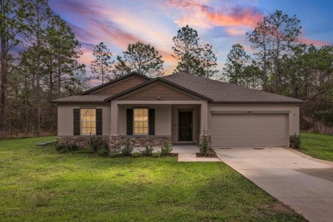 Casa en Weeki Wachee, Florida 4 dormitorios, 173.45 m2 № 2116755