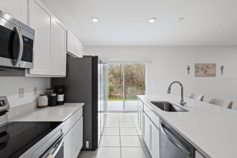 Casa en venta en Weeki Wachee, Florida, 4 dormitorios, 173.45 m2 № 2116755 - foto 5