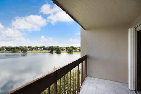 Снять в аренду кондоминиум в Майами, Флорида 2 спальни, 98.85м2, № 1956138 - фото 15