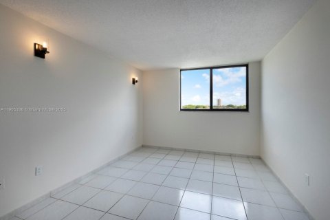 Снять в аренду кондоминиум в Майами, Флорида 2 спальни, 98.85м2, № 1956138 - фото 10