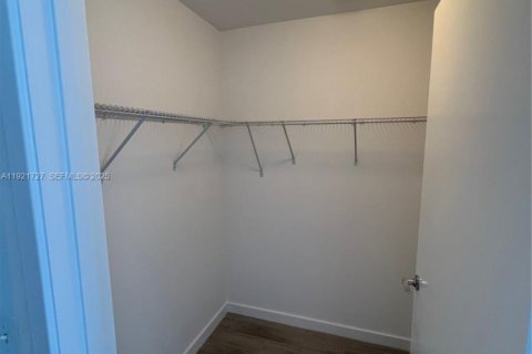 Copropriété à vendre à Miami, Floride: 2 chambres, 118.36 m2 № 1976669 - photo 16