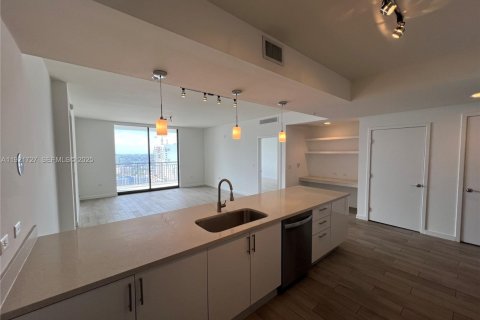 Copropriété à vendre à Miami, Floride: 2 chambres, 118.36 m2 № 1976669 - photo 3