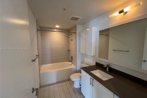 Copropriété à vendre à Miami, Floride: 2 chambres, 118.36 m2 № 1976669 - photo 14
