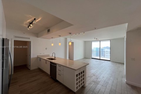 Copropriété à vendre à Miami, Floride: 2 chambres, 118.36 m2 № 1976669 - photo 2