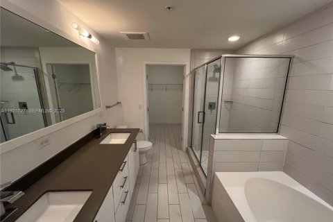 Copropriété à vendre à Miami, Floride: 2 chambres, 118.36 m2 № 1976669 - photo 10