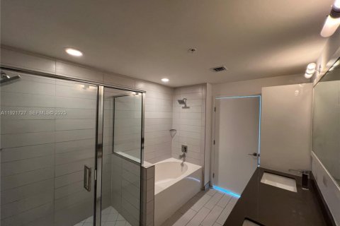 Copropriété à vendre à Miami, Floride: 2 chambres, 118.36 m2 № 1976669 - photo 11