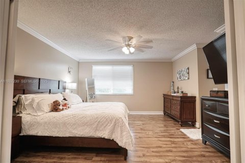 House in Sunrise, Florida 4 bedrooms, 171.59 sq.m. № 1985865 - photo 13