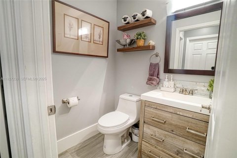 House in Sunrise, Florida 4 bedrooms, 171.59 sq.m. № 1985865 - photo 26