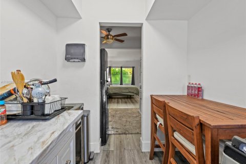 Copropriété à vendre à Miami Beach, Floride: 35.3 m2 № 1827431 - photo 9