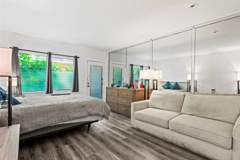 Copropriété à vendre à Miami Beach, Floride: 35.3 m2 № 1827431 - photo 2