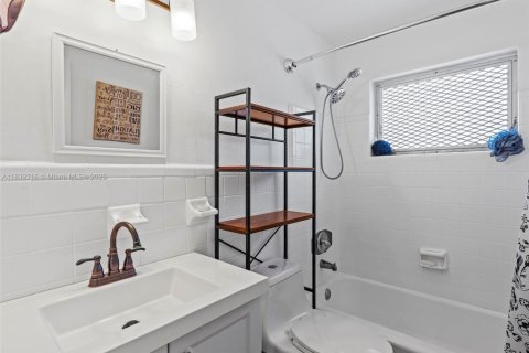 Copropriété à vendre à Miami Beach, Floride: 35.3 m2 № 1827431 - photo 6