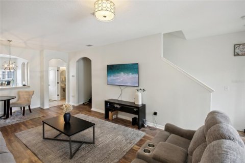 Townhouse in Wesley Chapel, Florida 2 bedrooms, 154.22 sq.m. № 1787959 - photo 10