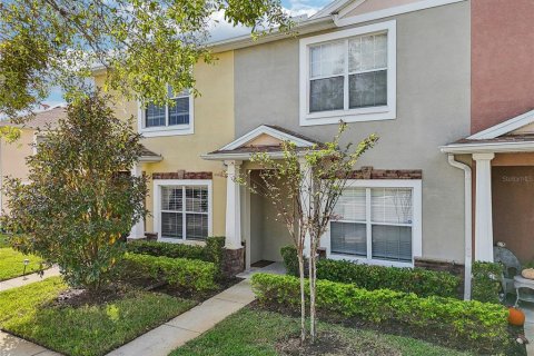 Townhouse in Wesley Chapel, Florida 2 bedrooms, 154.22 sq.m. № 1787959 - photo 3