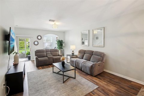 Townhouse in Wesley Chapel, Florida 2 bedrooms, 154.22 sq.m. № 1787959 - photo 6