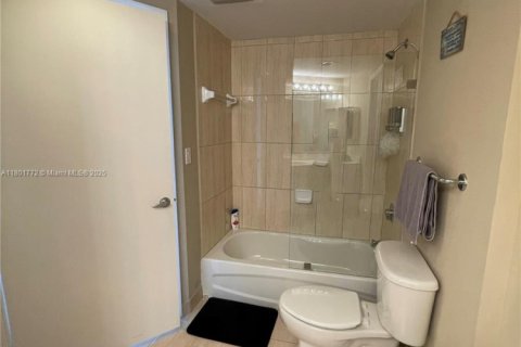 Copropriété à louer à Miami, Floride: 2 chambres, 97.36 m2 № 1683527 - photo 19