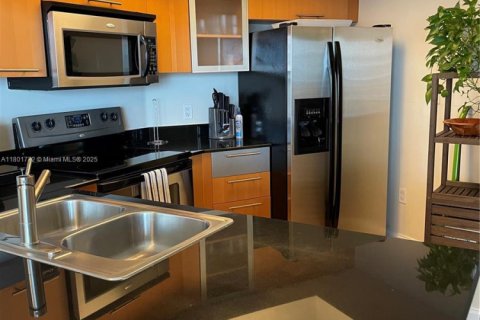 Copropriété à louer à Miami, Floride: 2 chambres, 97.36 m2 № 1683527 - photo 5