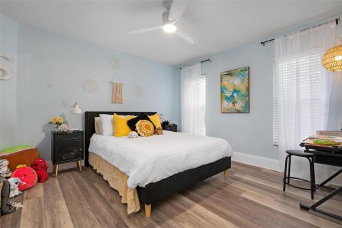 House in Port Charlotte, Florida 3 bedrooms, 199.46 sq.m. № 2092190 - photo 26