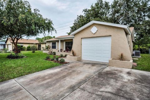 Villa ou maison à vendre à New Port Richey, Floride: 3 chambres, 108.97 m2 № 1835224 - photo 5