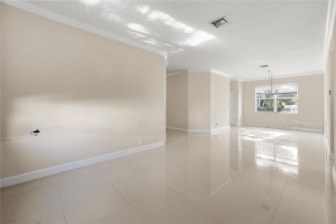 House in Parkland, Florida 4 bedrooms, 234.21 sq.m. № 2251647 - photo 6