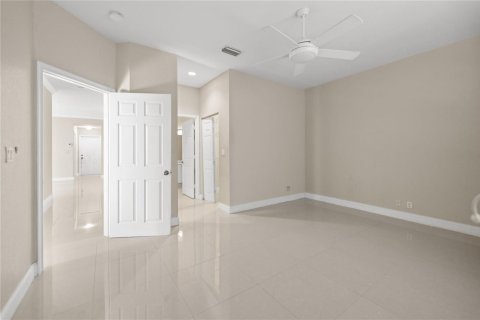 House in Parkland, Florida 4 bedrooms, 234.21 sq.m. № 2251647 - photo 13