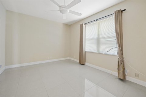 House in Parkland, Florida 4 bedrooms, 234.21 sq.m. № 2251647 - photo 12