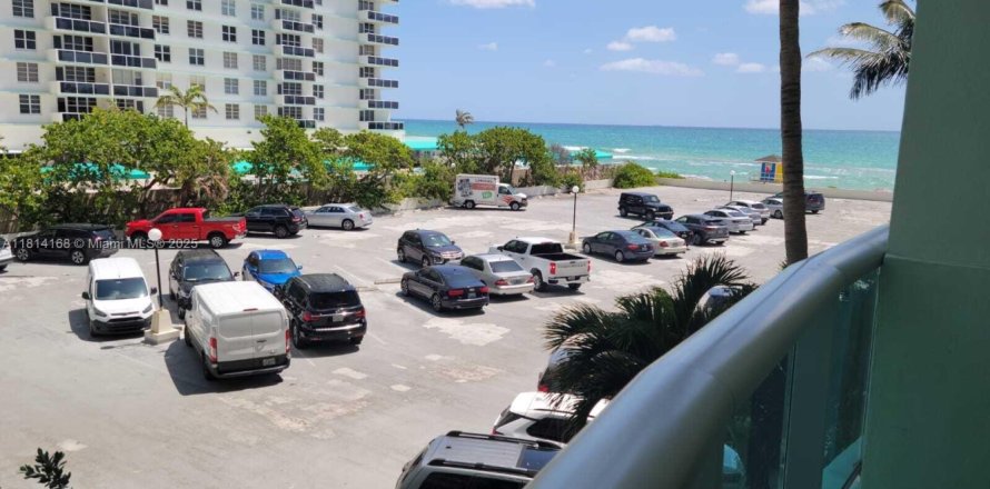 Condo à Hollywood, Floride, 1 chambre № 1874411