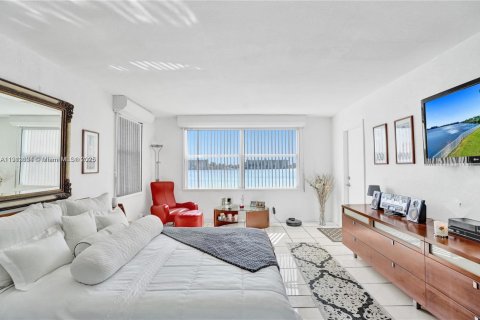 Купить кондоминиум в Майами, Флорида 2 спальни, 125.42м2, № 2088500 - фото 12