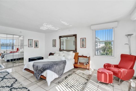 Купить кондоминиум в Майами, Флорида 2 спальни, 125.42м2, № 2088500 - фото 13