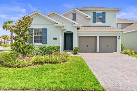 House in Orlando, Florida 5 bedrooms, 289.86 sq.m. № 1801439 - photo 1