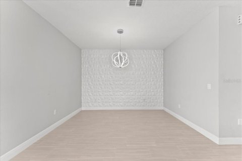 House in Orlando, Florida 5 bedrooms, 289.86 sq.m. № 1801439 - photo 25