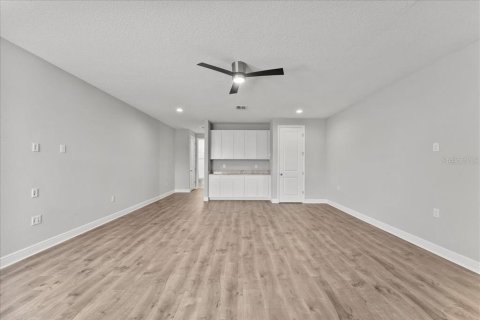 House in Orlando, Florida 5 bedrooms, 289.86 sq.m. № 1801439 - photo 21