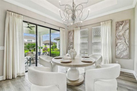 House in Wesley Chapel, Florida 5 bedrooms, 342.44 sq.m. № 1826642 - photo 24