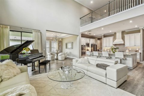 House in Wesley Chapel, Florida 5 bedrooms, 342.44 sq.m. № 1826642 - photo 15