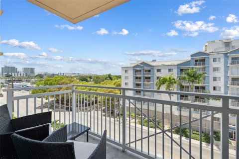 Купить кондоминиум в Майами, Флорида 2 спальни, 95.41м2, № 2432827 - фото 15