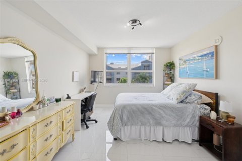 Купить кондоминиум в Майами, Флорида 2 спальни, 95.41м2, № 2432827 - фото 18
