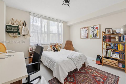 Купить кондоминиум в Майами, Флорида 2 спальни, 95.41м2, № 2432827 - фото 21