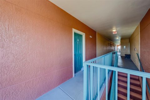 Condo in Clearwater, Florida, 2 bedrooms № 2151060 - photo 5