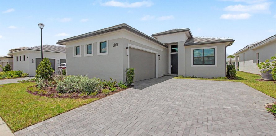 Casa en Port St. Lucie, Florida 4 dormitorios, 197.79 m2 № 2316973