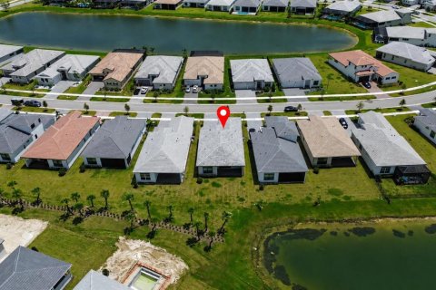 Casa en venta en Port St. Lucie, Florida, 4 dormitorios, 197.79 m2 № 2316973 - foto 23