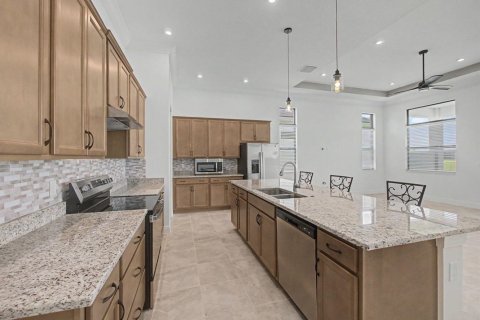 Casa en venta en Port St. Lucie, Florida, 4 dormitorios, 197.79 m2 № 2316973 - foto 3