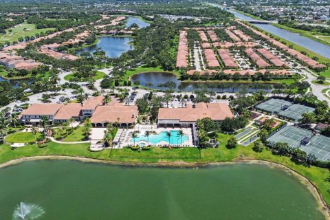 Casa en venta en Port St. Lucie, Florida, 4 dormitorios, 197.79 m2 № 2316973 - foto 26