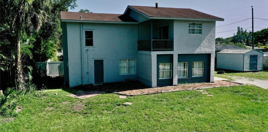 House in Sarasota, Florida 4 bedrooms, 163.14 sq.m. № 1843884