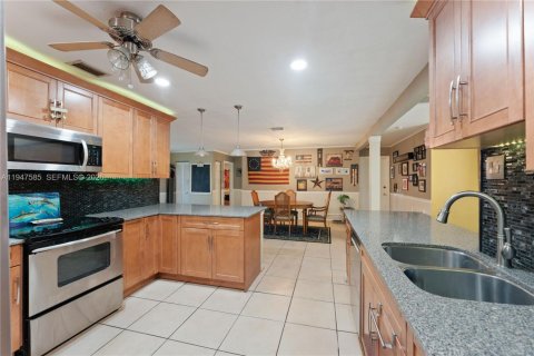 Villa ou maison à vendre à Cooper City, Floride: 3 chambres, 160.81 m2 № 2003883 - photo 7