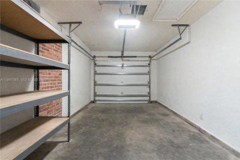 Villa ou maison à vendre à Cooper City, Floride: 3 chambres, 160.81 m2 № 2003883 - photo 21