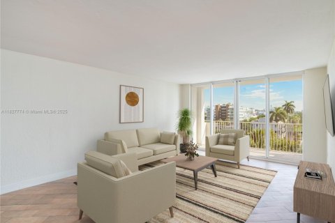 Condo in Bay Harbor Islands, Florida, 1 bedroom  № 1934258 - photo 2