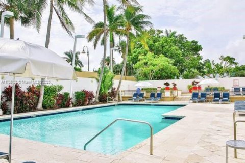 Condominio en venta en Fort Lauderdale, Florida, 2 dormitorios № 1867264 - foto 9
