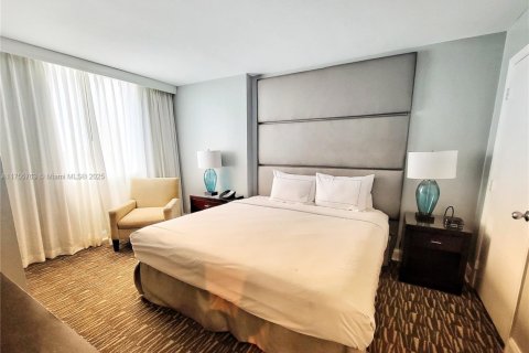 Condominio en venta en Fort Lauderdale, Florida, 2 dormitorios № 1867264 - foto 11